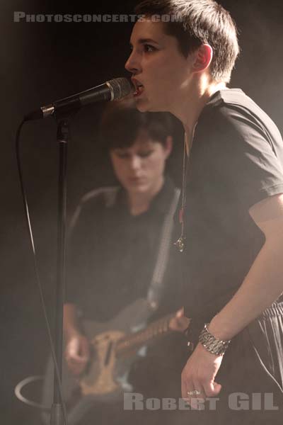 SAVAGES - 2013-02-23 - PARIS - Nouveau Casino - Camille Berthomier - Gemma Thompson